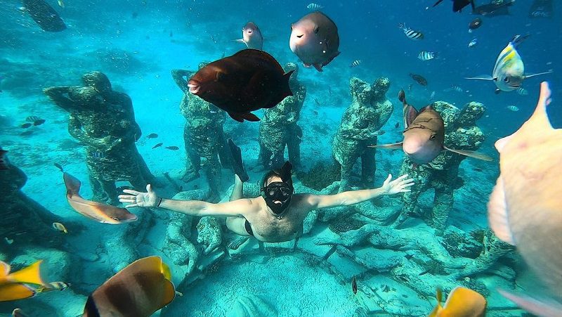 Pesona Beach Resort Gili Trawangan booking beachfront pool view