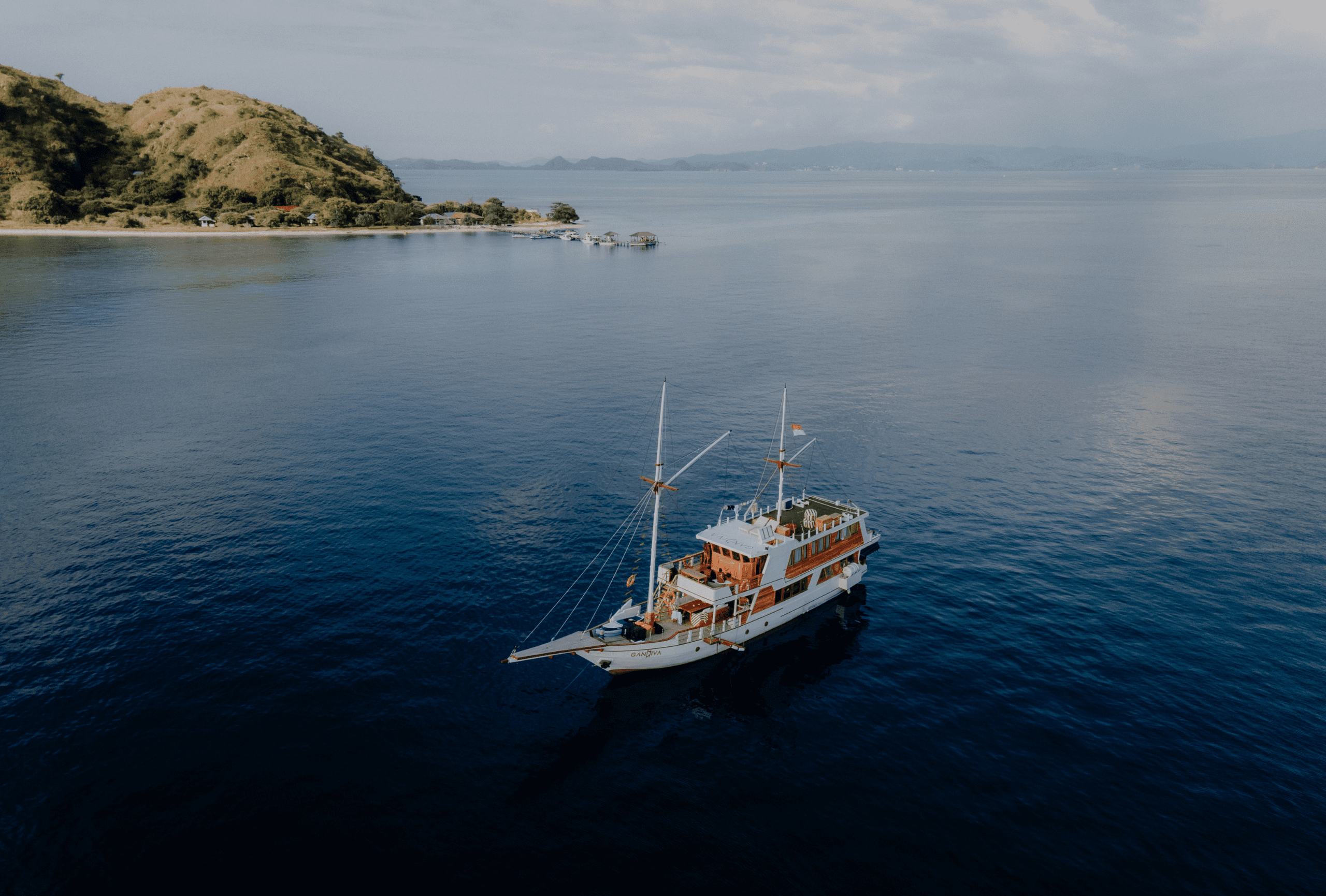 Labuan Bajo luxury Phinisi booking Gandiva Yacht exterior