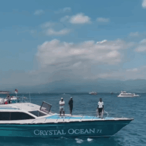 Nusa Penida Day Trip with Fast Boat arriving at the island port.