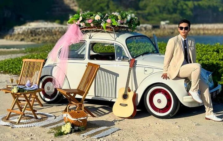 Bali vintage car rental with driver price VW Safari Cabriolet