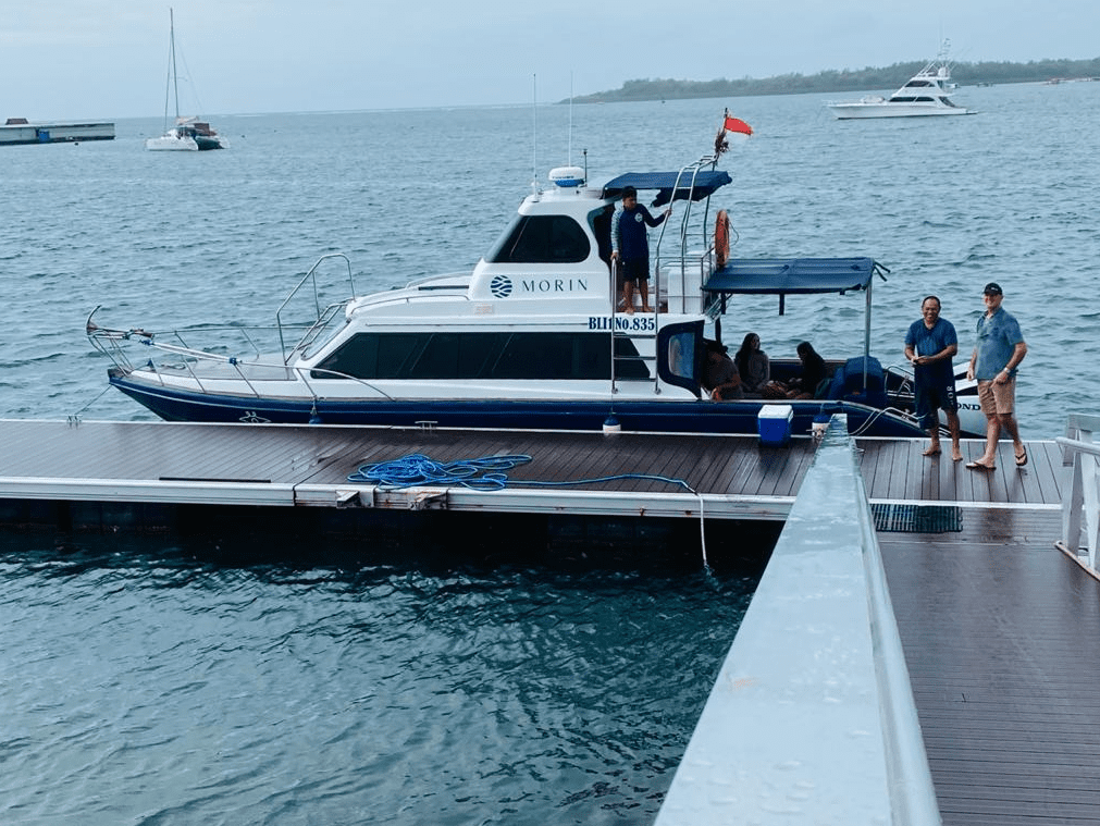 Morin Speed Boat charter price Pari Manta private transfer