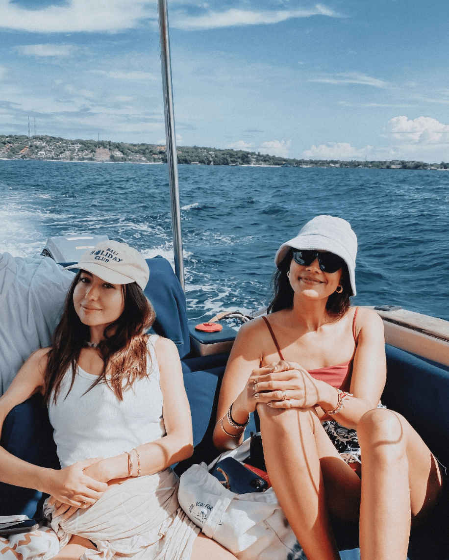 Private Watersport Charter Bali price Play Boat Ikan Terbang